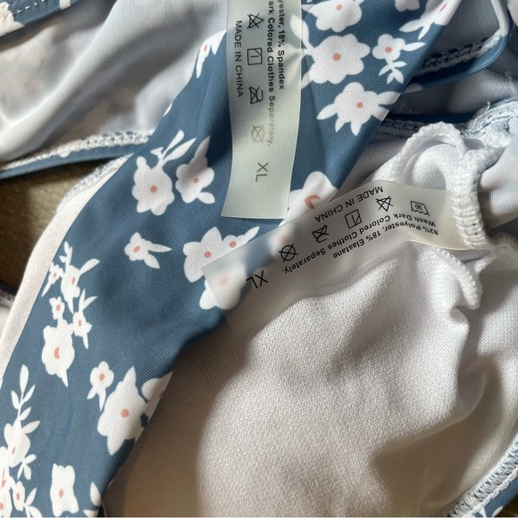 NWOT swim suit - Picture 4 of 4